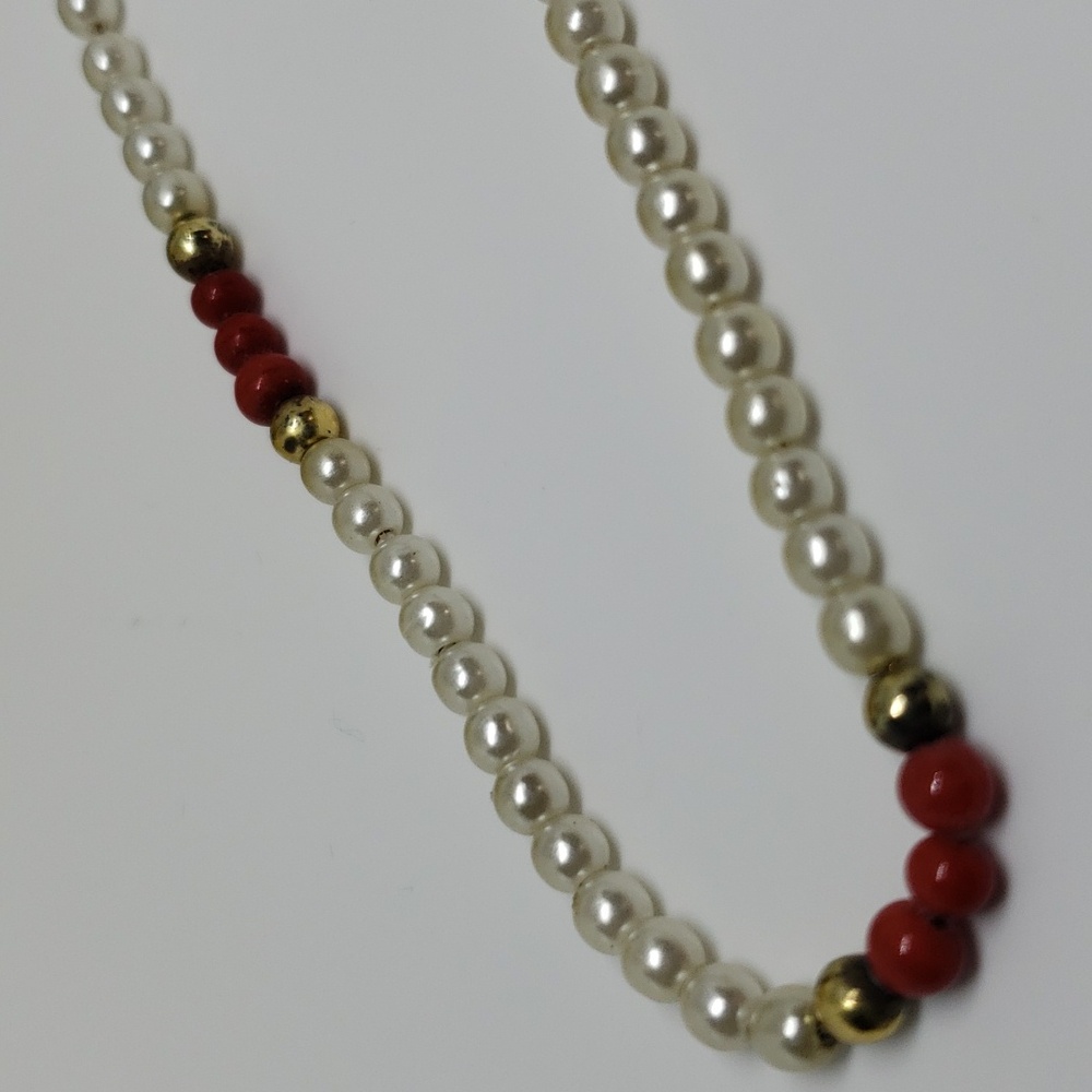 Vintage pearl, gold color & red beaded necklace 15" BOGO8